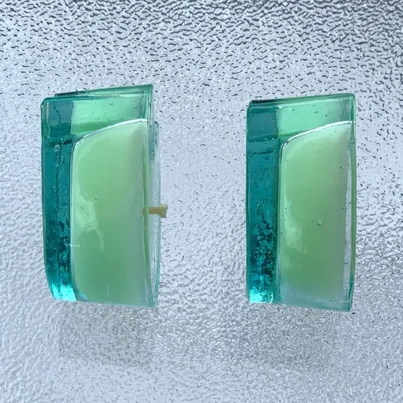 Pastel Green Tulip Flower Mini Tea Light Candles ~ Set of 2 - Picture 6 of 7